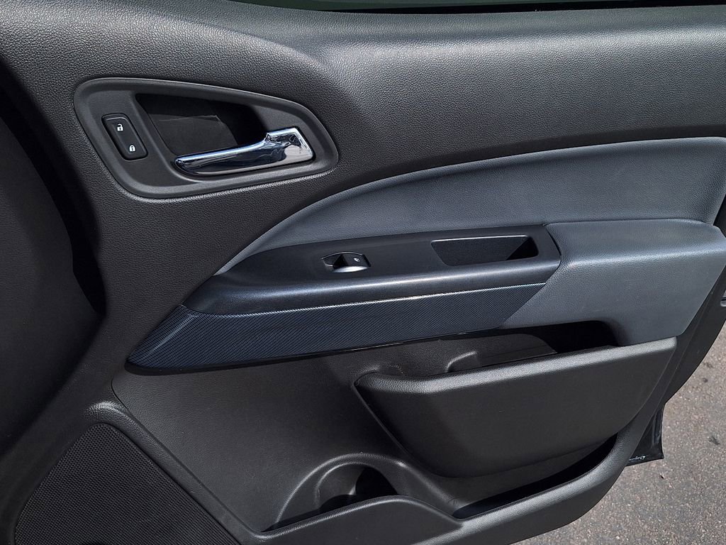 Used 2015 Chevrolet Colorado Z71 w/ LPO, Gearon Bar Package image 26