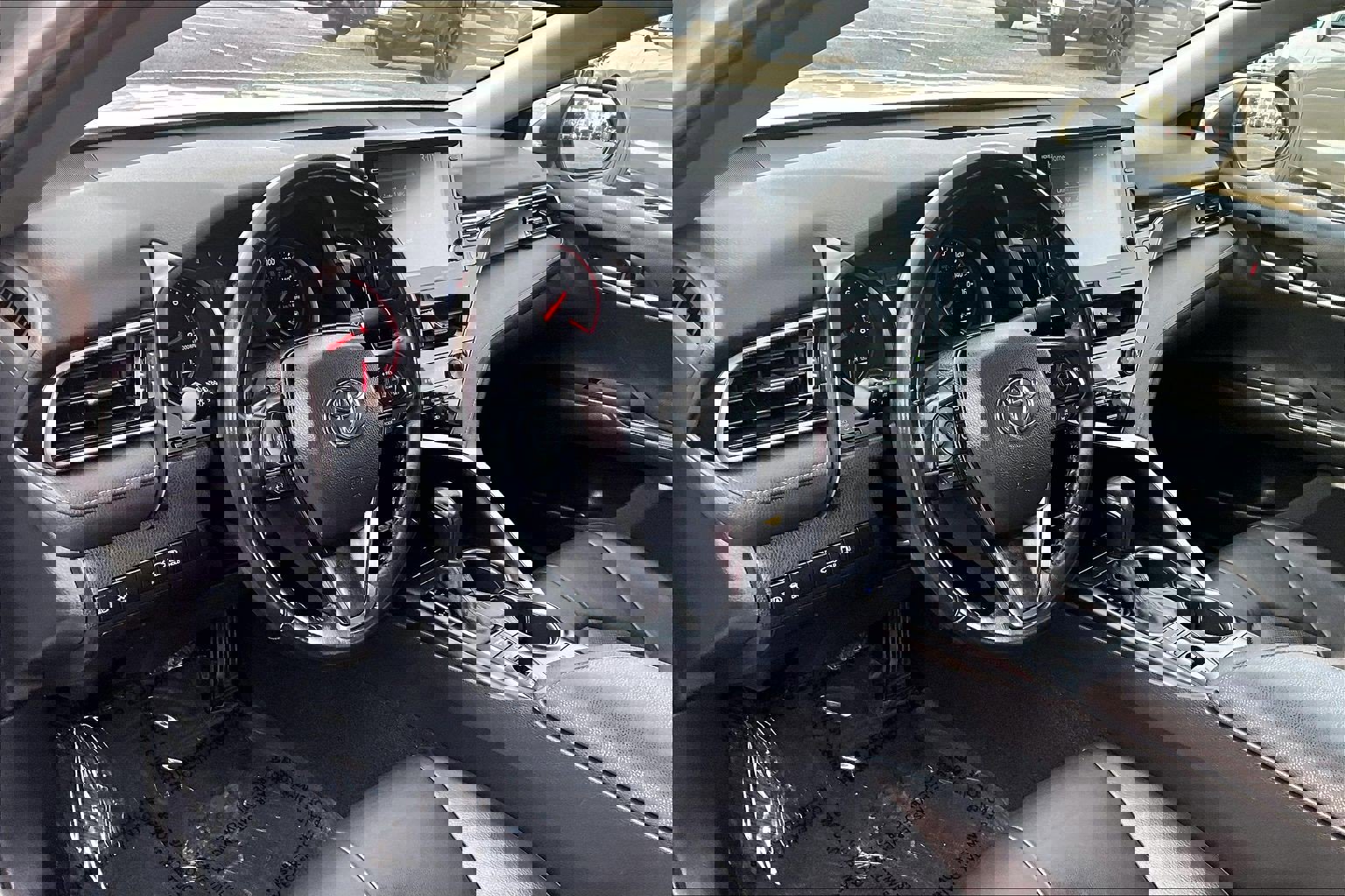 Used 2023 Toyota Camry XSE image 13