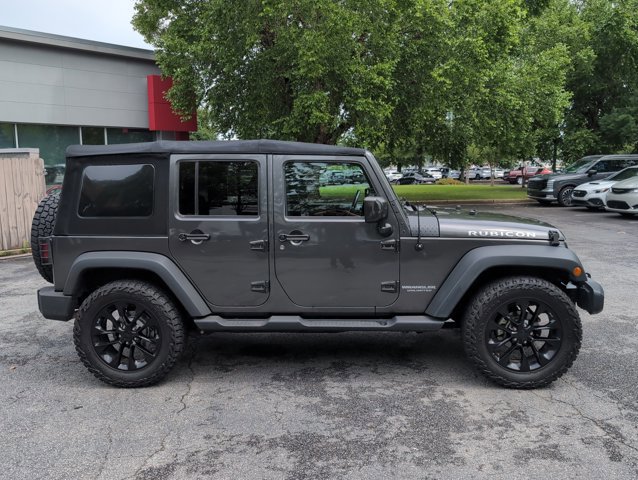 Used 2016 Jeep Wrangler Unlimited Rubicon w/ Connectivity Group AWD/4WD image 4