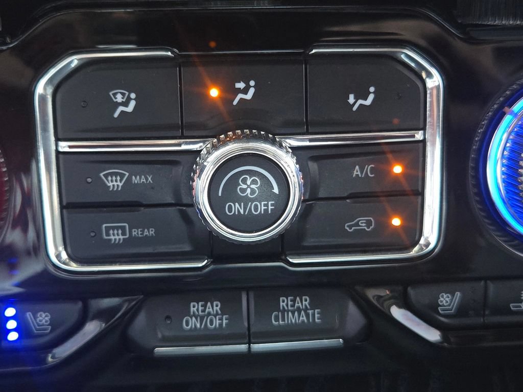 Used 2022 GMC Yukon Denali RWD image 35