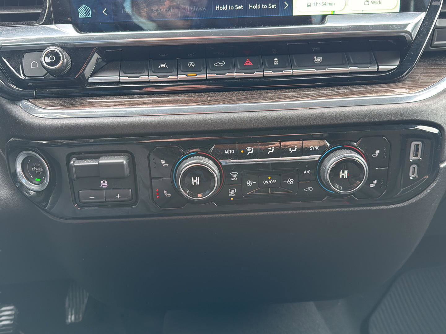 Used 2025 Chevrolet Silverado 1500 LT image 24