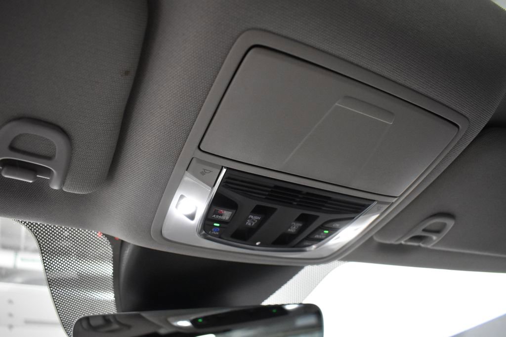 Used 2023 Acura MDX SH-AWD image 24