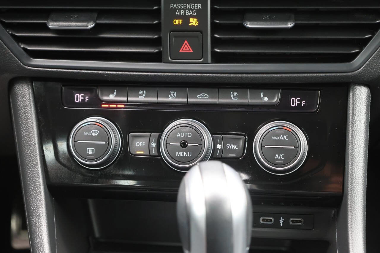 Used 2021 Volkswagen Jetta GLI Autobahn w/ GLI Autobahn Black Package image 21