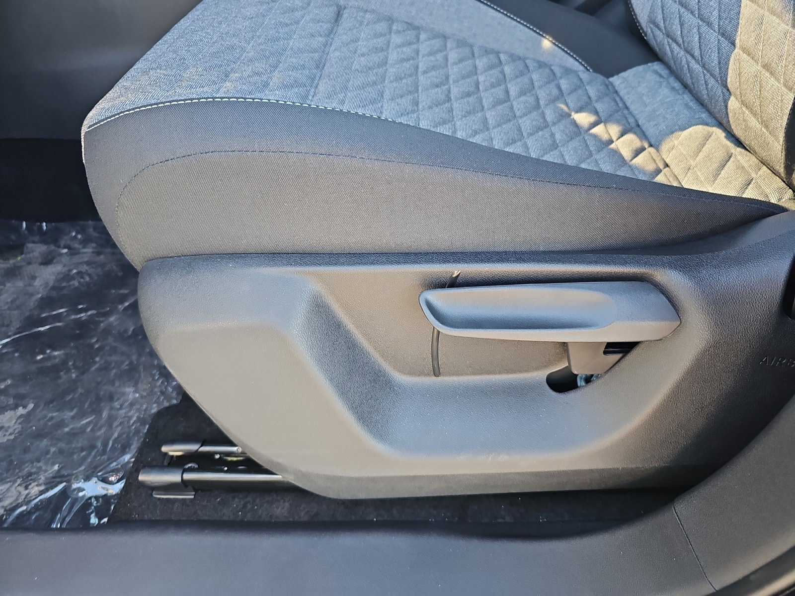 New 2025 Volkswagen Tiguan S image 14