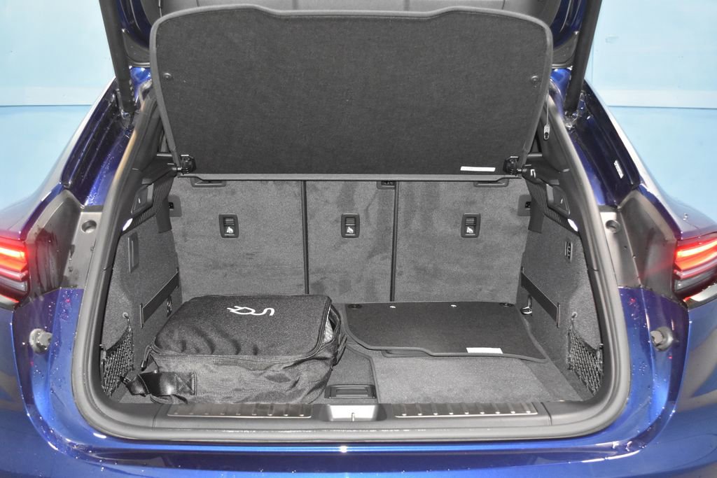 Used 2024 Porsche Macan 4 Electric image 29