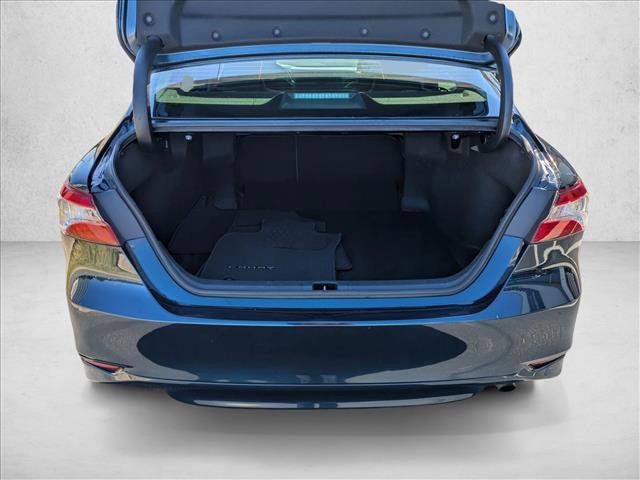 Used 2020 Toyota Camry LE image 7
