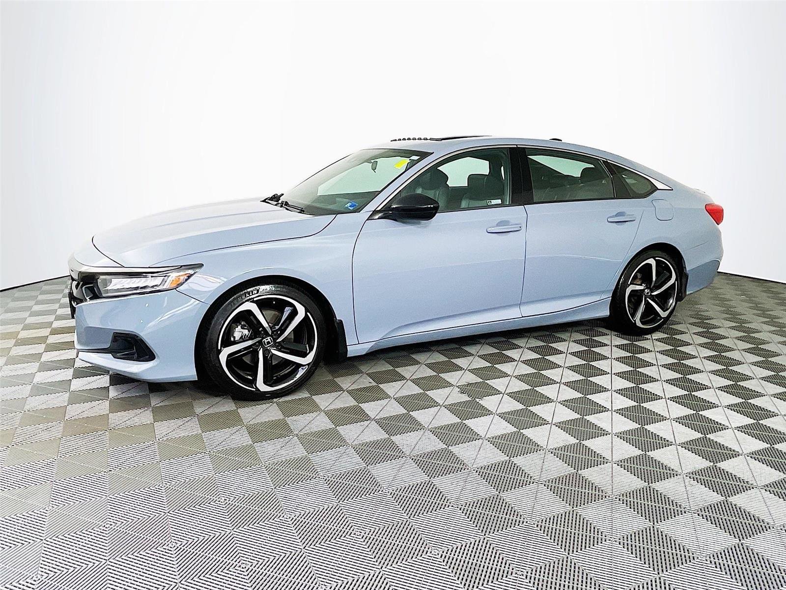 Used 2021 Honda Accord Sport image 4