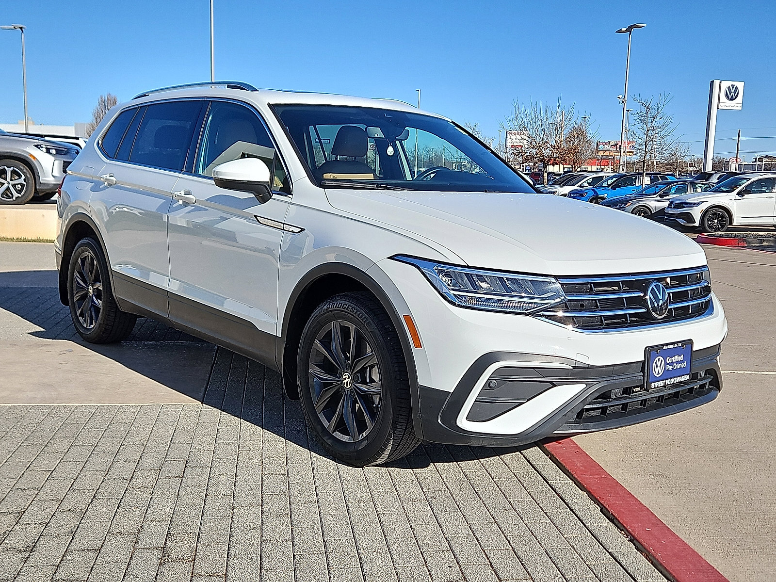 Certified 2024 Volkswagen Tiguan SE image 4