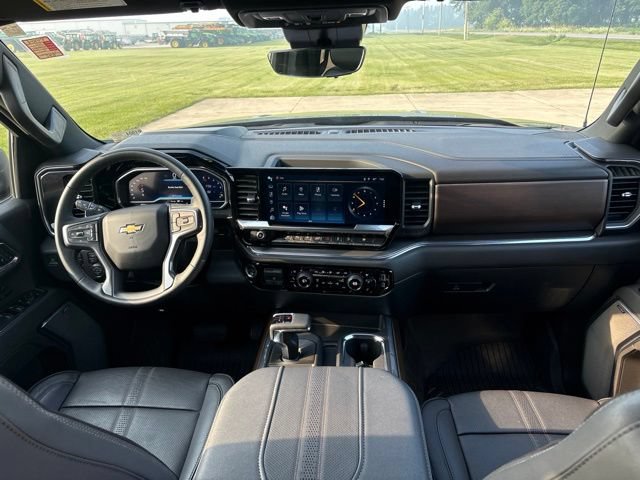 Used 2024 Chevrolet Silverado 1500 High Country w/ Technology Package AWD/4WD image 24