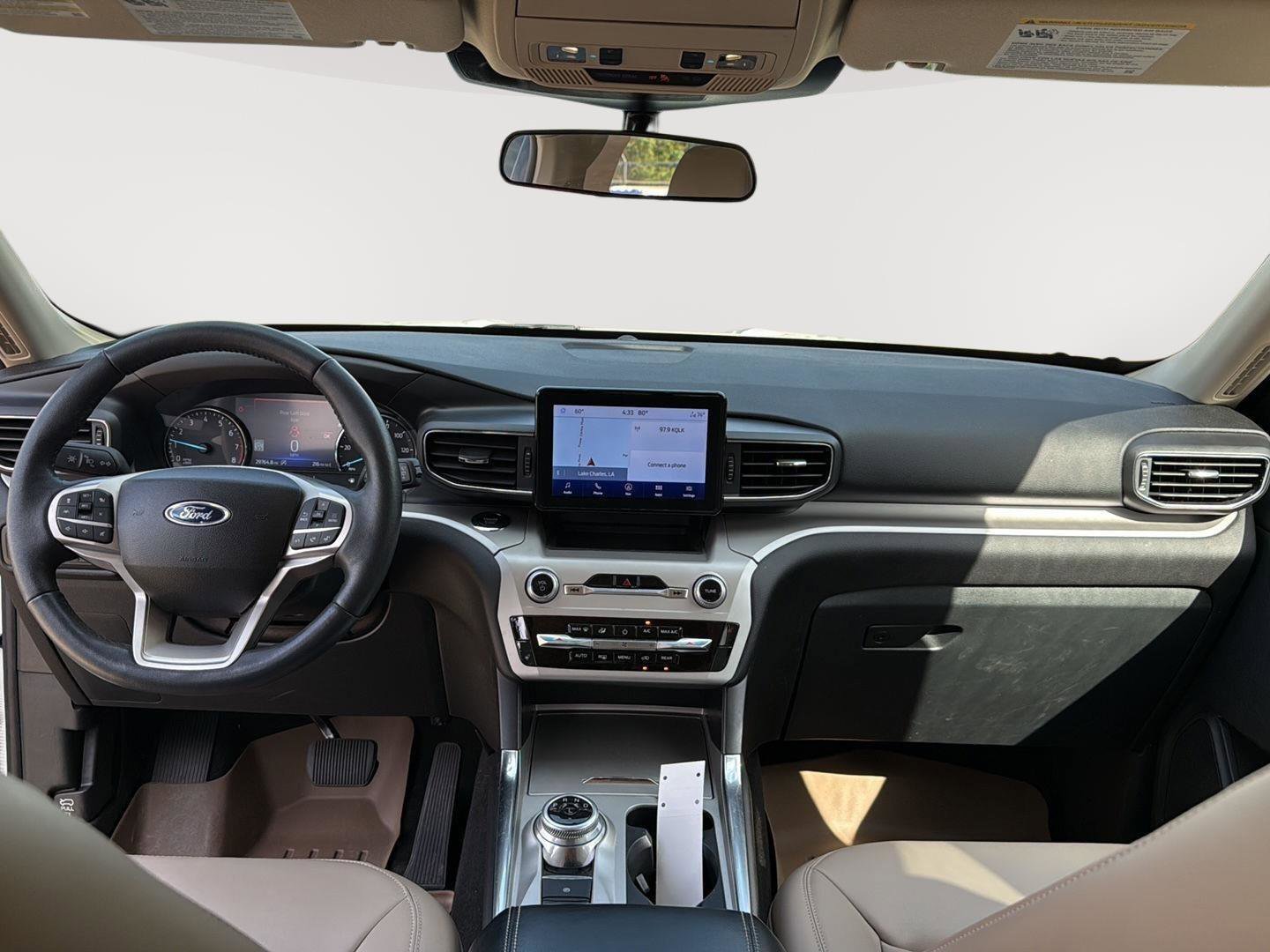 Used 2023 Ford Explorer XLT w/ Equipment Group 202A image 25