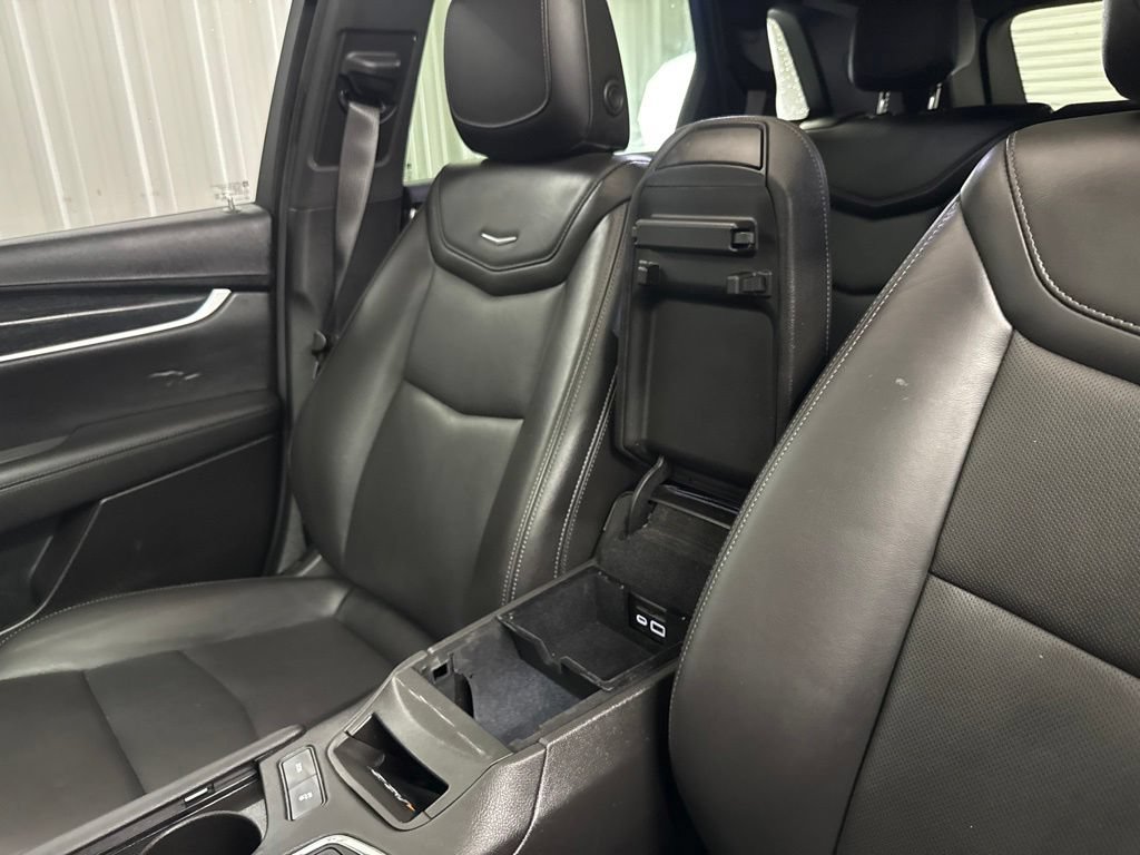Used 2022 Cadillac XT5 Premium Luxury FWD image 38