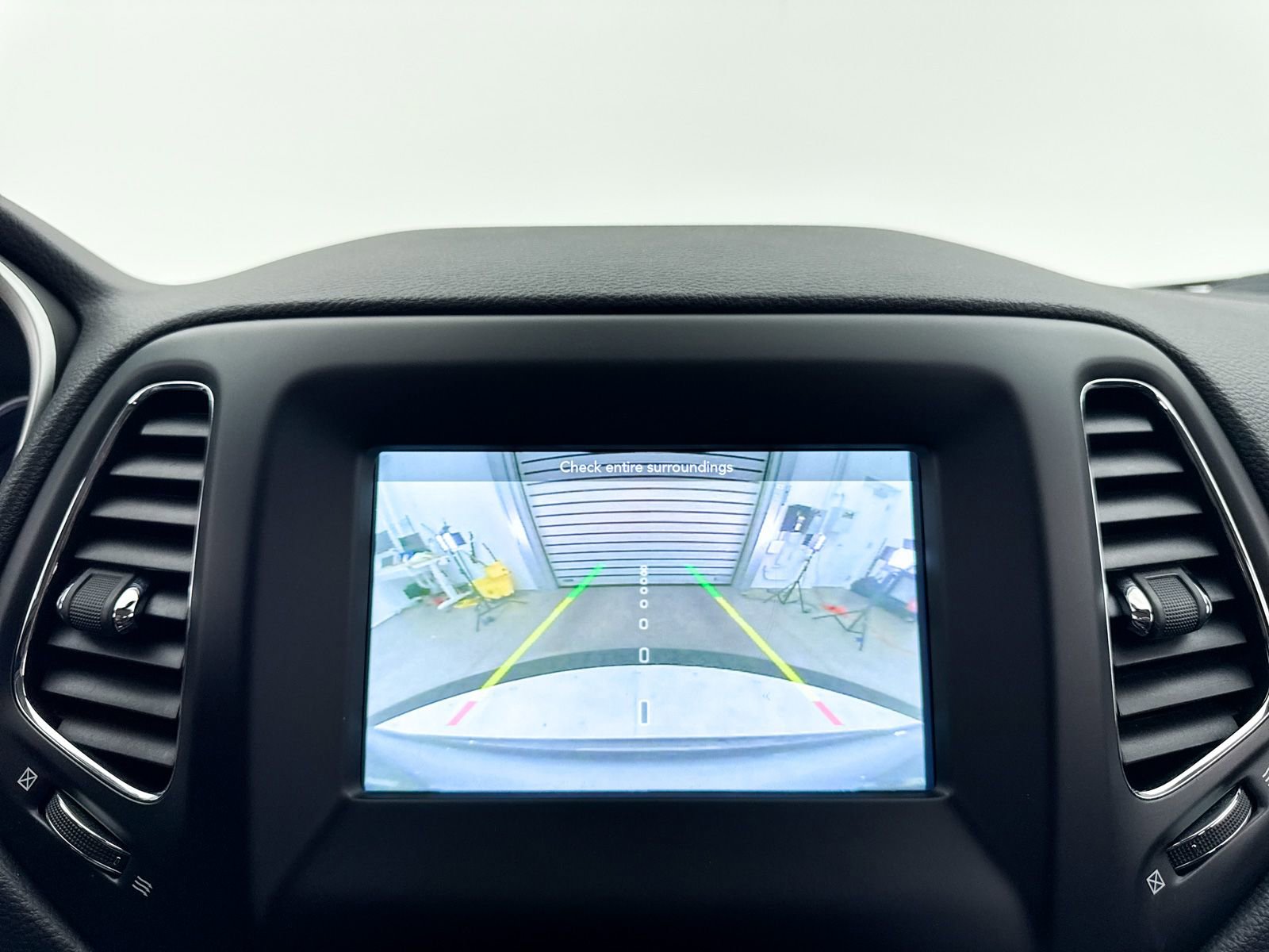 Used 2019 Jeep Compass Sport w/ Tech Group FWD image 8
