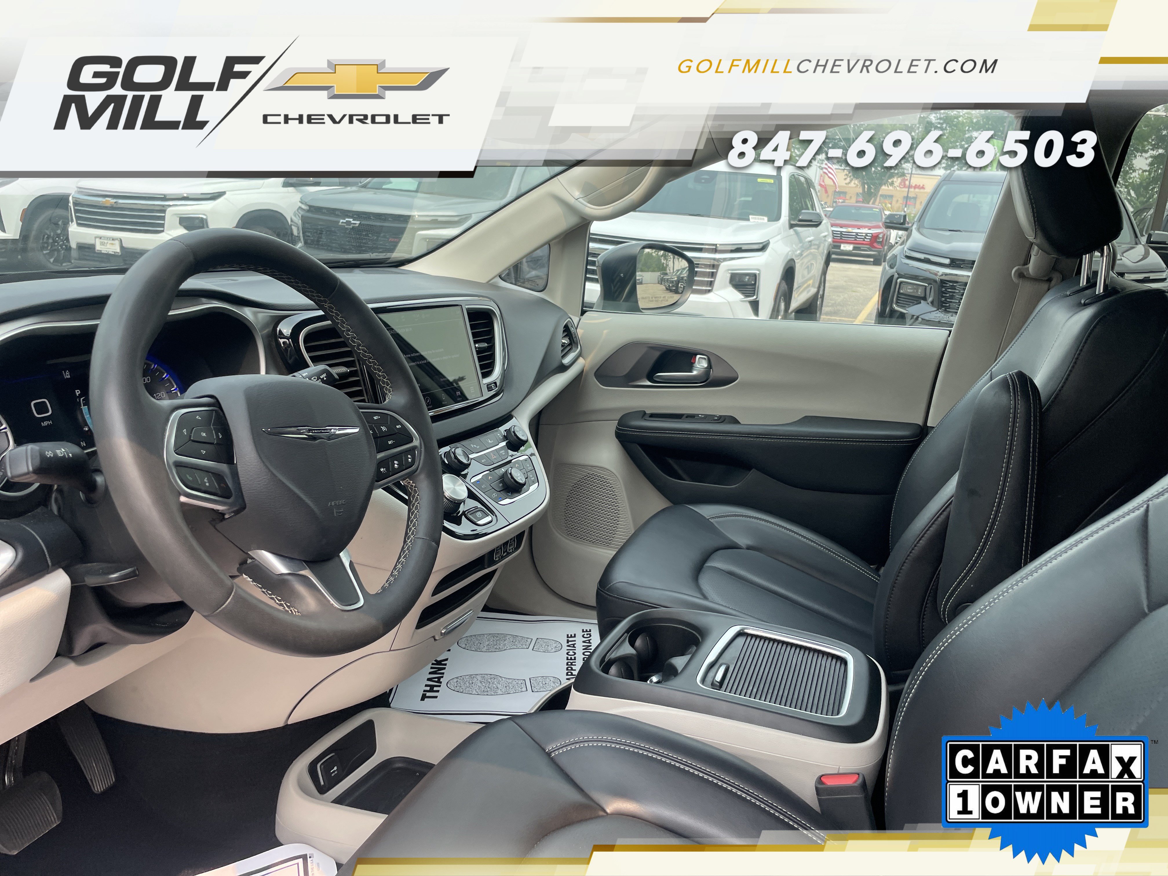 Used 2023 Chrysler Pacifica Touring-L FWD image 15