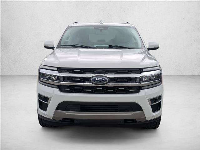 Used 2024 Ford Expedition Limited AWD/4WD image 2