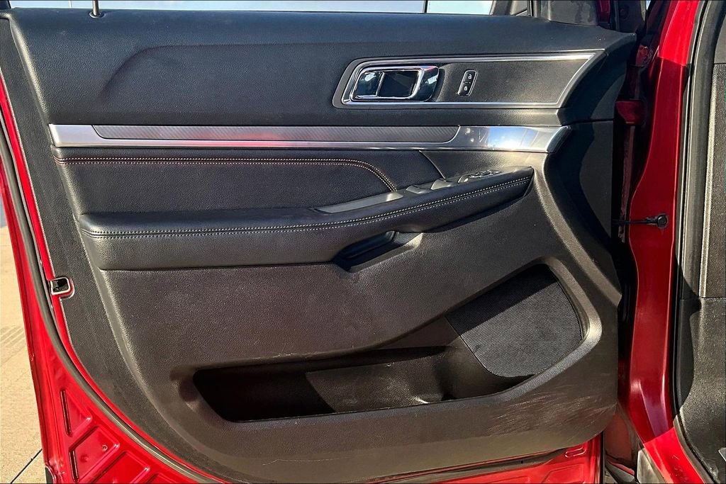 Used 2017 Ford Explorer Sport image 21