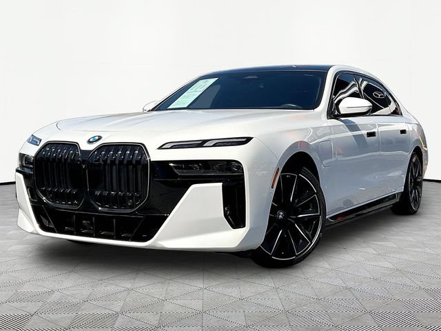 Used 2025 BMW 750e xDrive w/ Premium Package AWD/4WD image 3