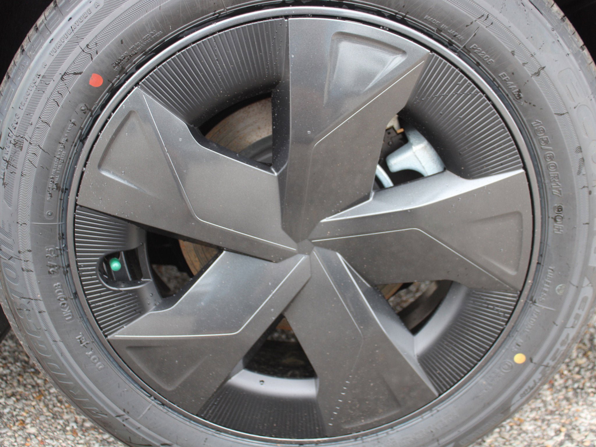 Used 2026 Toyota Prius LE FWD image 26