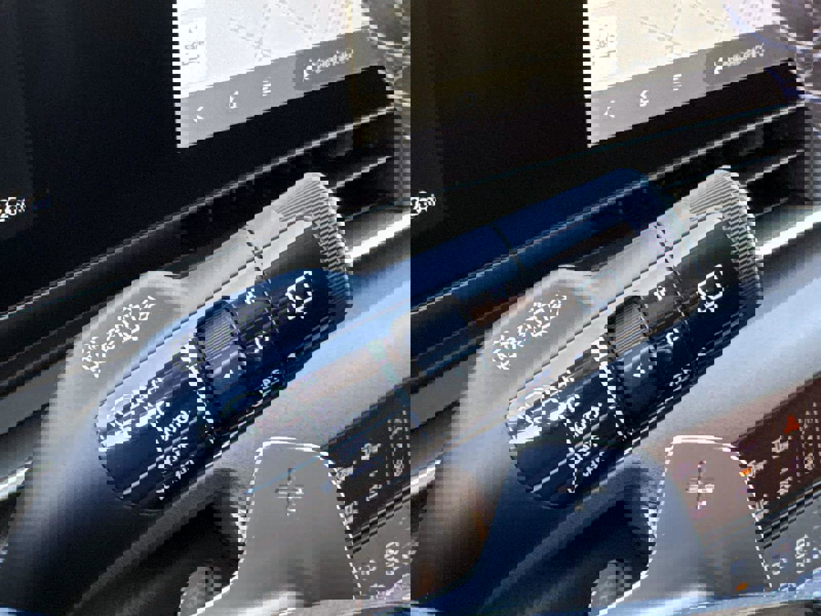 New 2026 Kia Carnival SX image 30