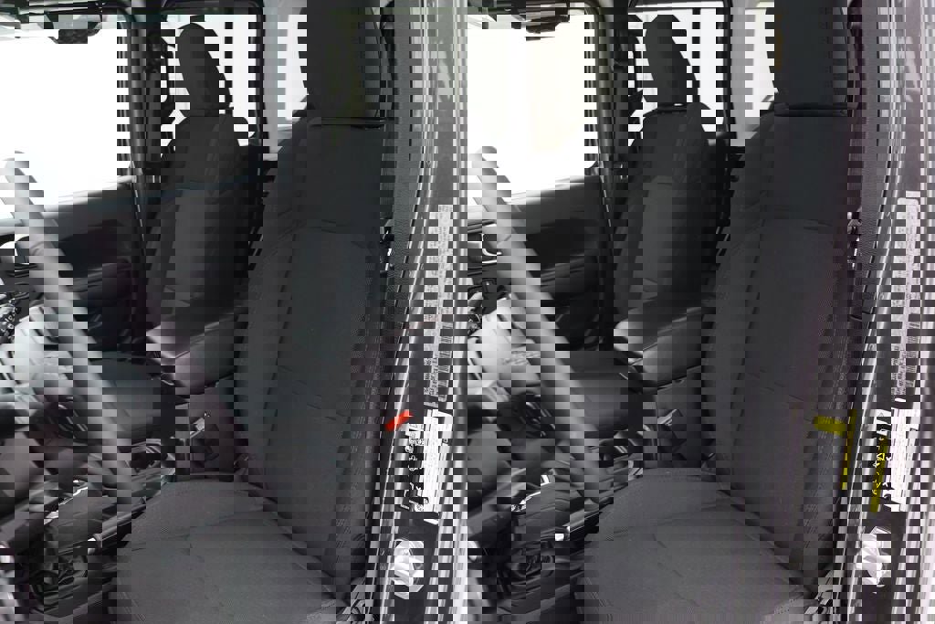 Used 2023 Jeep Wrangler Unlimited w/ Cold Weather Group image 17