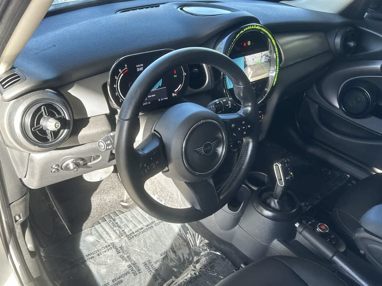 Used 2022 MINI Cooper 4-Door Hardtop FWD image 13