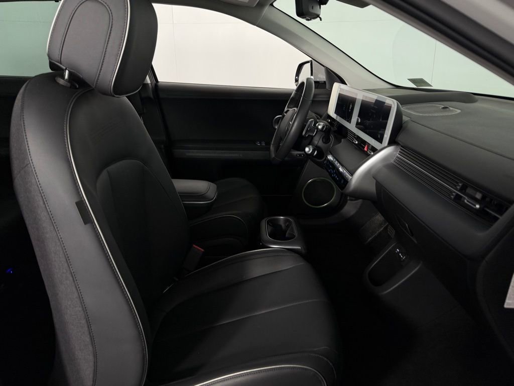 Used 2024 Hyundai Ioniq 5 Limited image 34