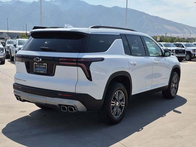 Used 2025 Chevrolet Traverse LT w/ Driver Confidence Package AWD/4WD image 6