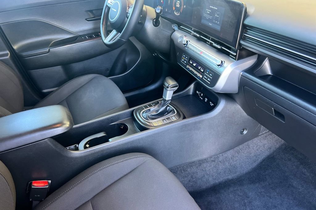 Used 2024 Hyundai Kona SEL AWD/4WD image 18
