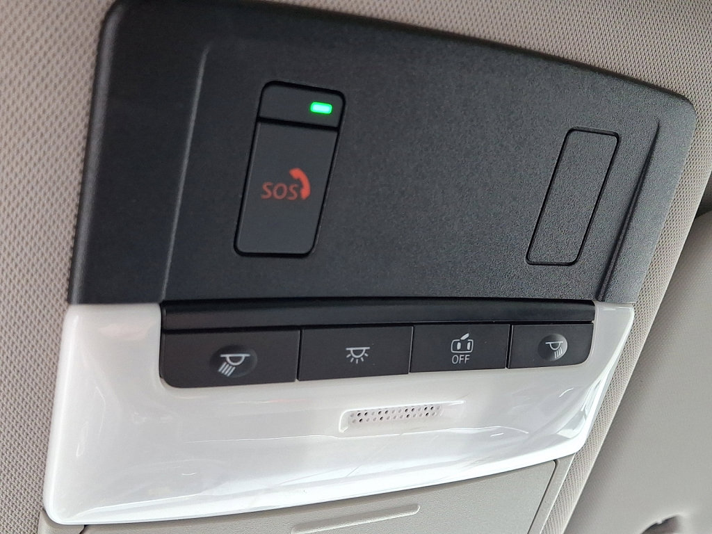 Used 2023 Nissan Rogue SV FWD image 32