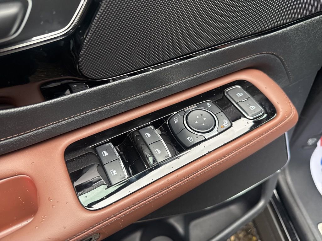 New 2026 Lincoln Aviator Reserve w/ Jet Appearance Package image 12
