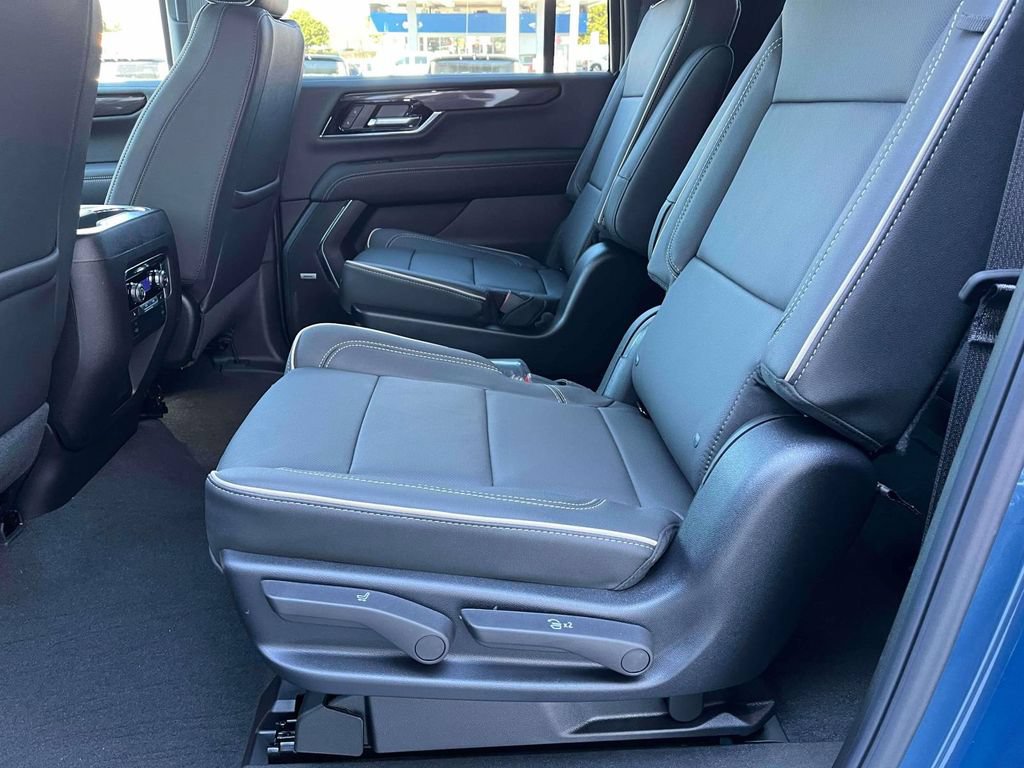 New 2026 GMC Yukon XL Elevation AWD/4WD image 16