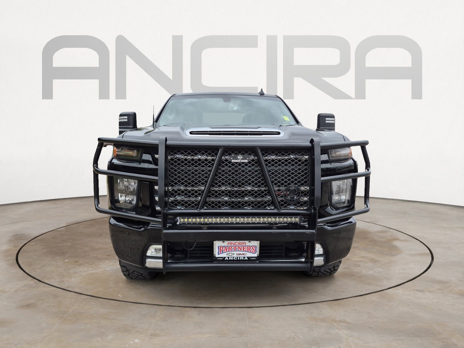 Used 2022 Chevrolet Silverado 2500 LT w/ Texas Edition image 4