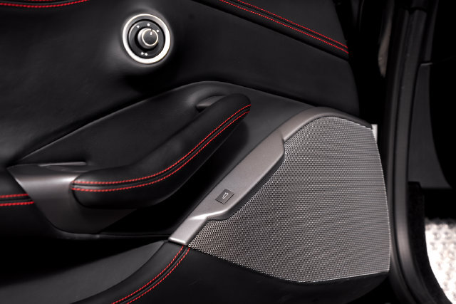 Certified 2020 Ferrari Portofino RWD image 62