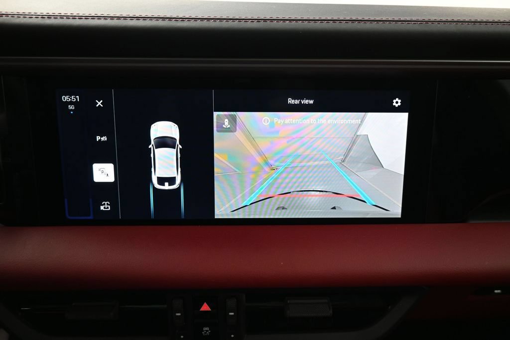 Certified 2025 Porsche Macan Electric RWD image 21