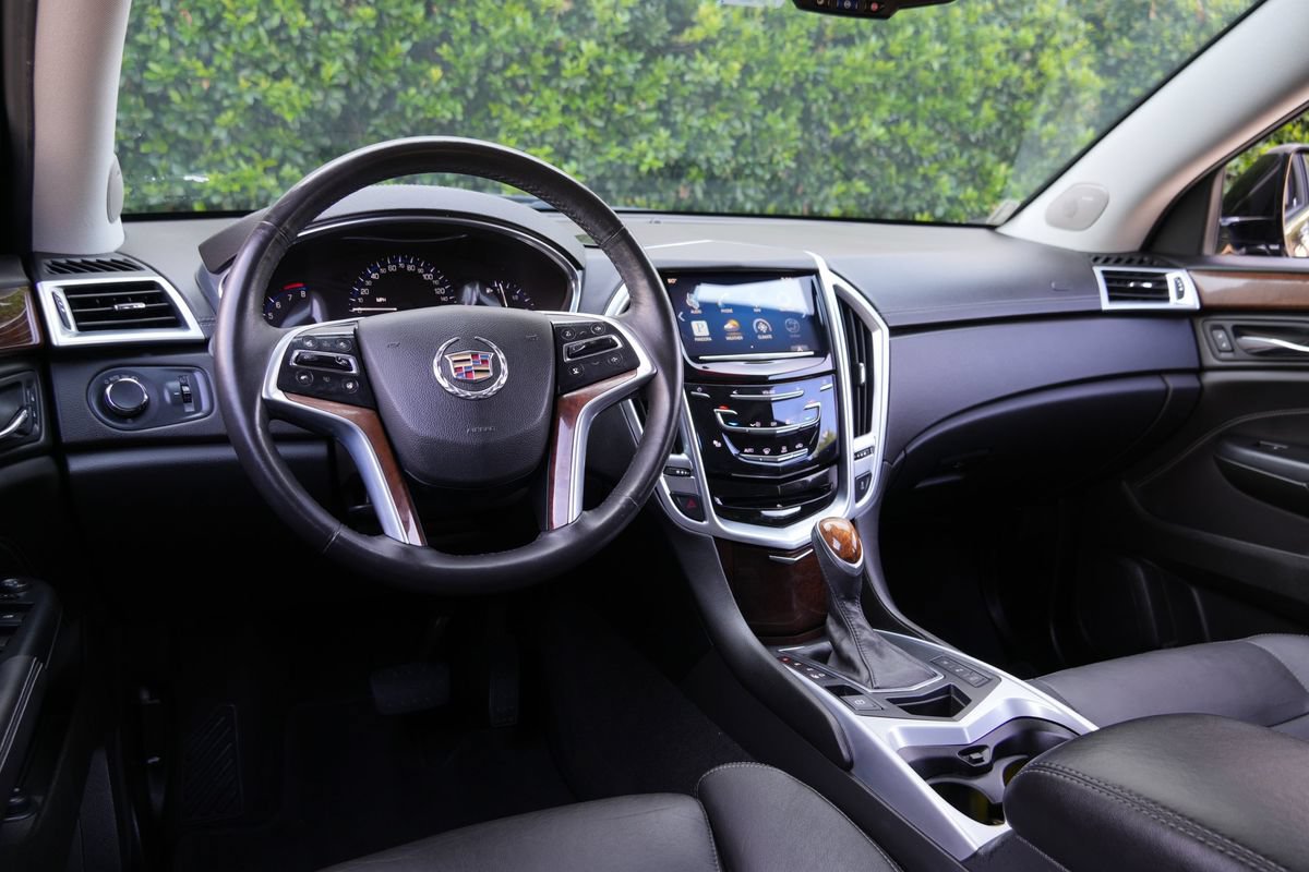 Used 2013 Cadillac SRX Luxury w/ Driver Awareness Package FWD image 5