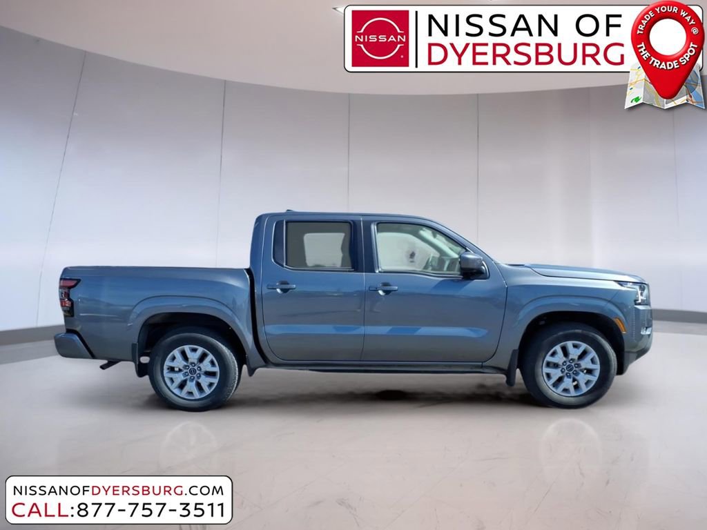 Used 2024 Nissan Frontier SV w/ SV Convenience Package image 2