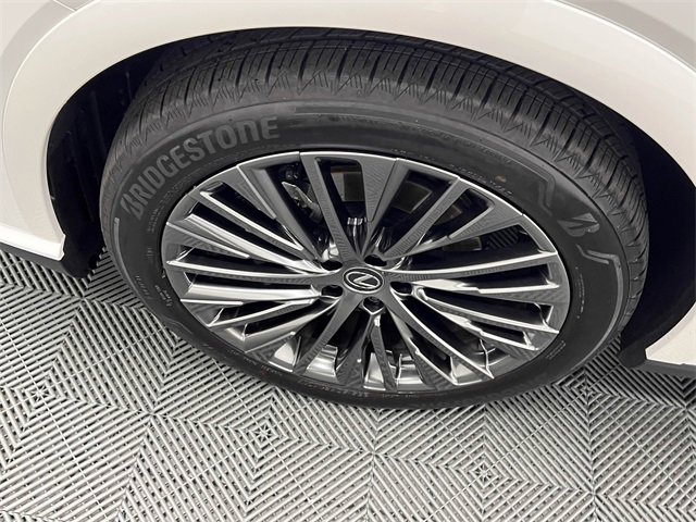 Certified 2025 Lexus RX 450h AWD w/ Luxury Package image 22