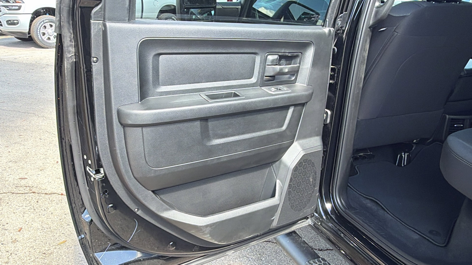 New 2026 RAM 3500 Tradesman AWD/4WD image 16