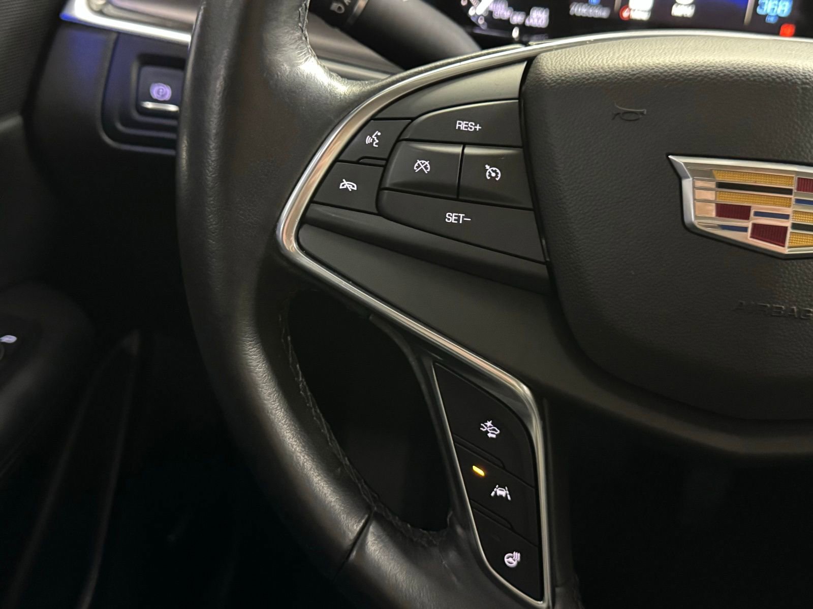Used 2018 Cadillac XT5 Premium Luxury image 20
