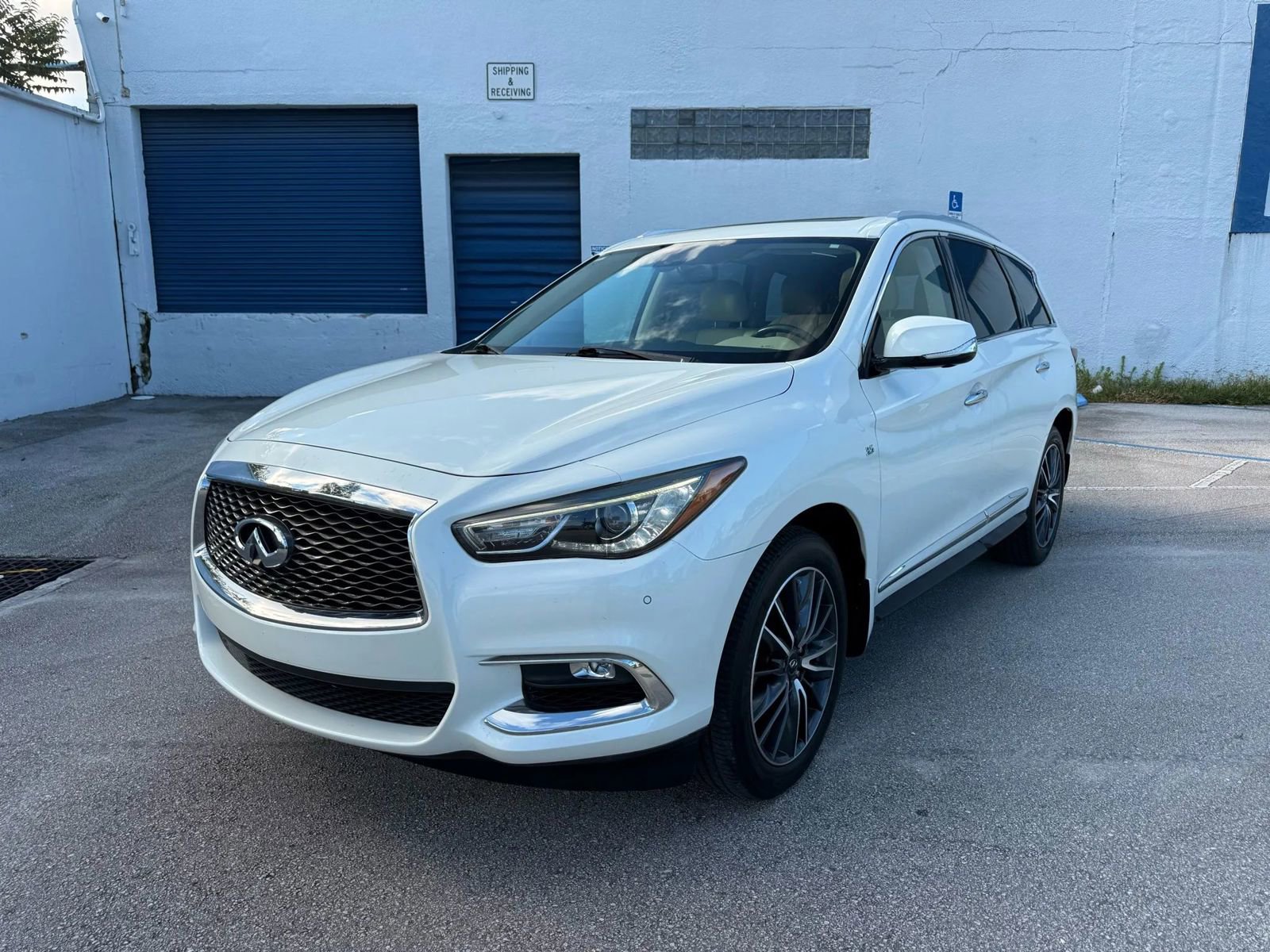 Used 2018 INFINITI QX60 FWD w/ Premium Plus Package image 1
