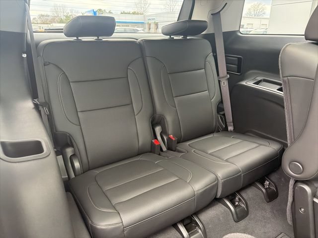 Used 2023 GMC Acadia SLT w/ Preferred Package FWD image 18