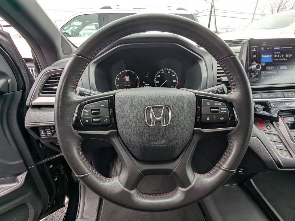 Used 2025 Honda Odyssey Sport-L image 17