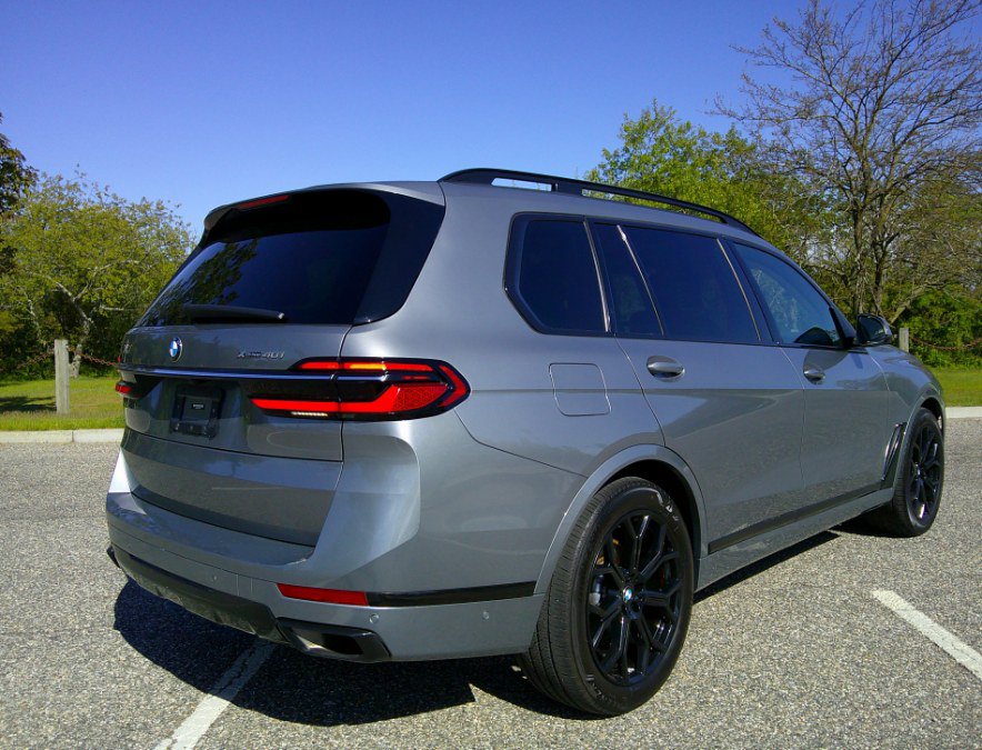 Used 2023 BMW X7 xDrive40i AWD/4WD image 39