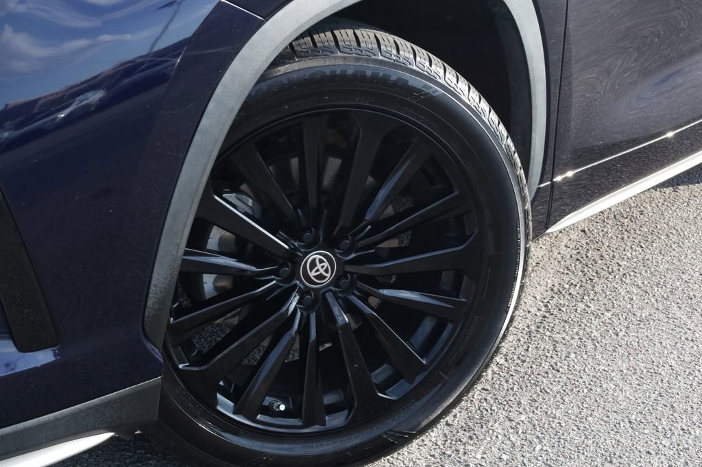 Used 2023 Toyota Highlander XSE image 18