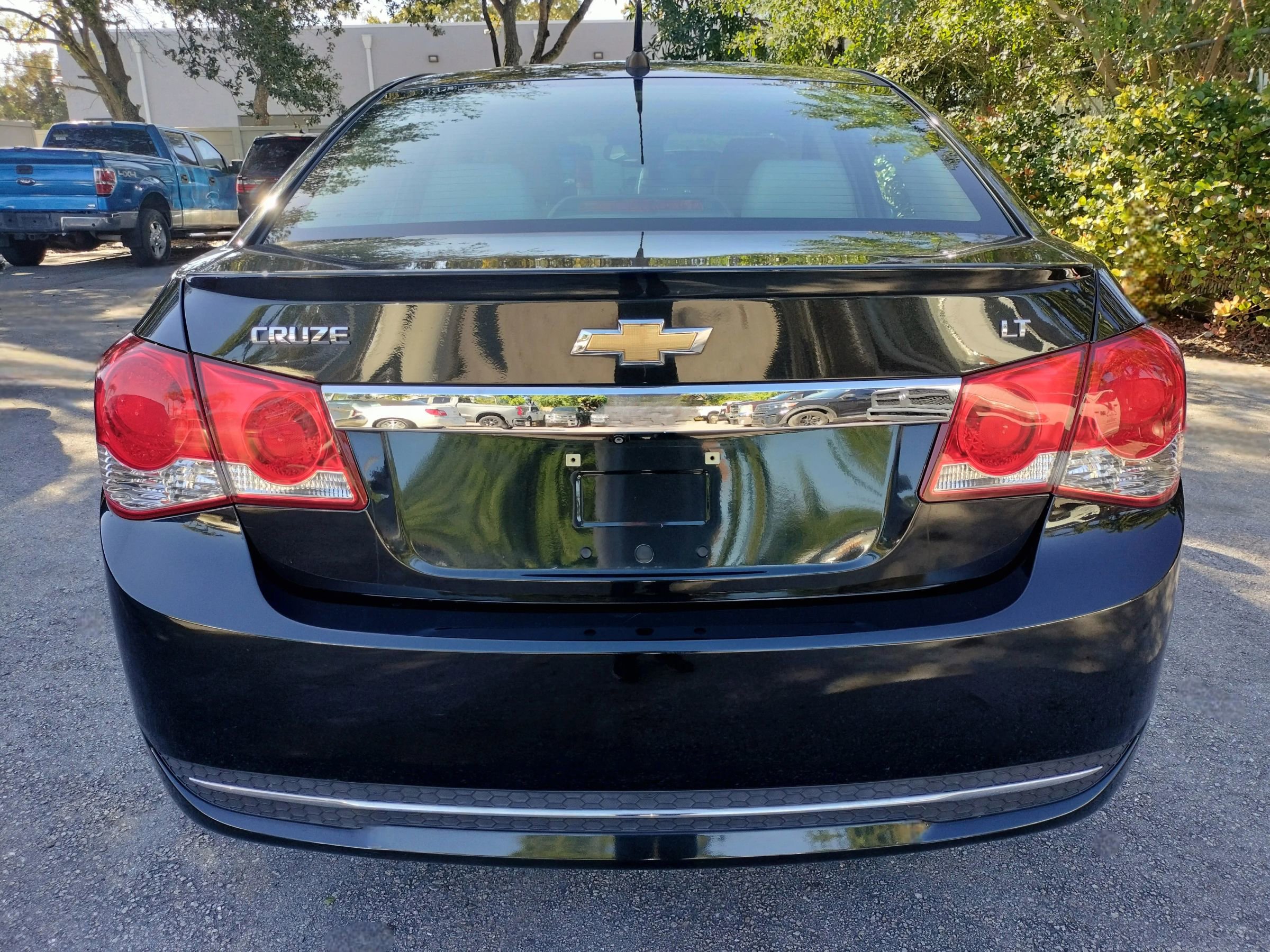 Used 2013 Chevrolet Cruze LT w/ RS Package image 6