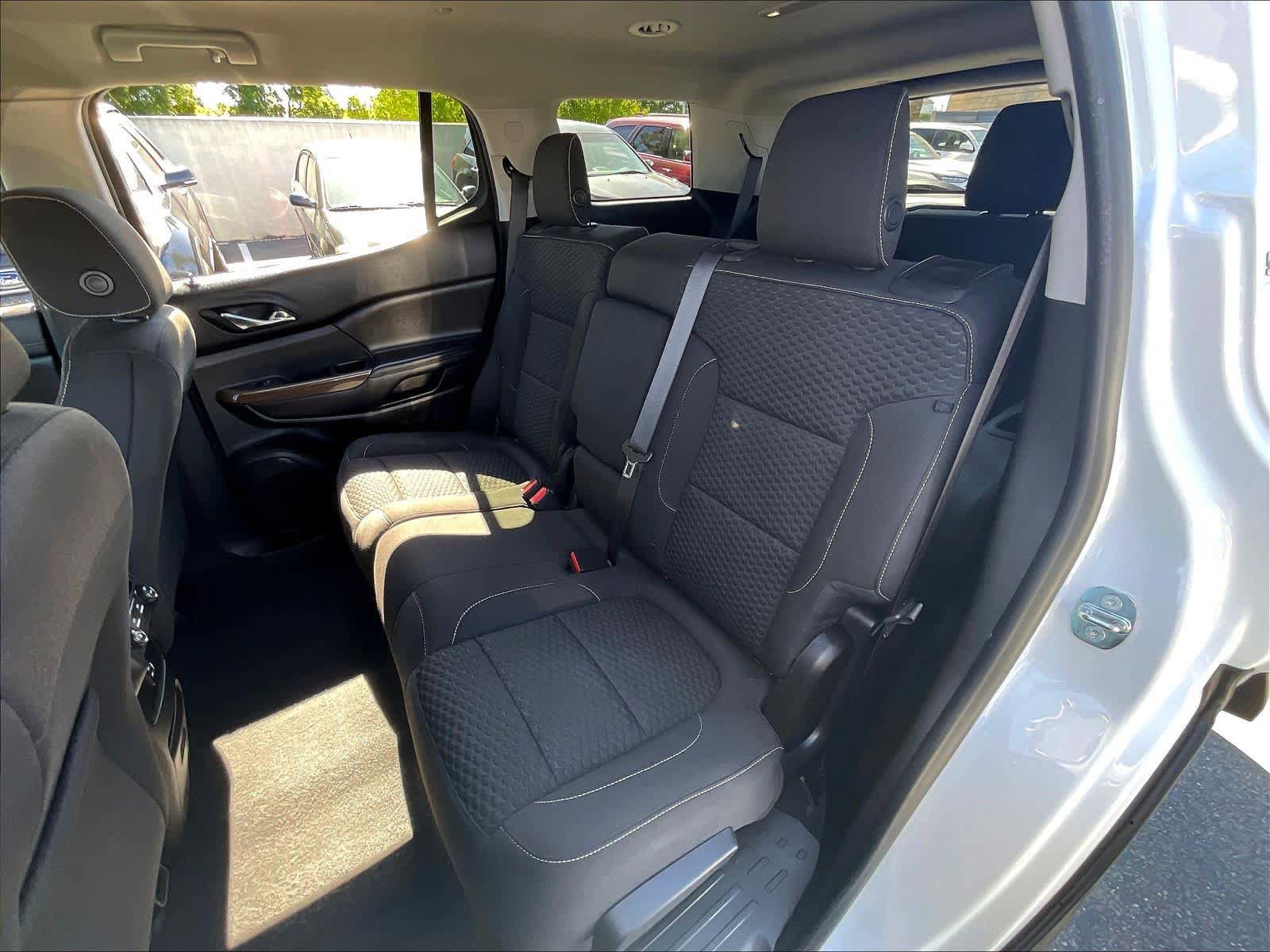 Used 2019 GMC Acadia SLE image 26