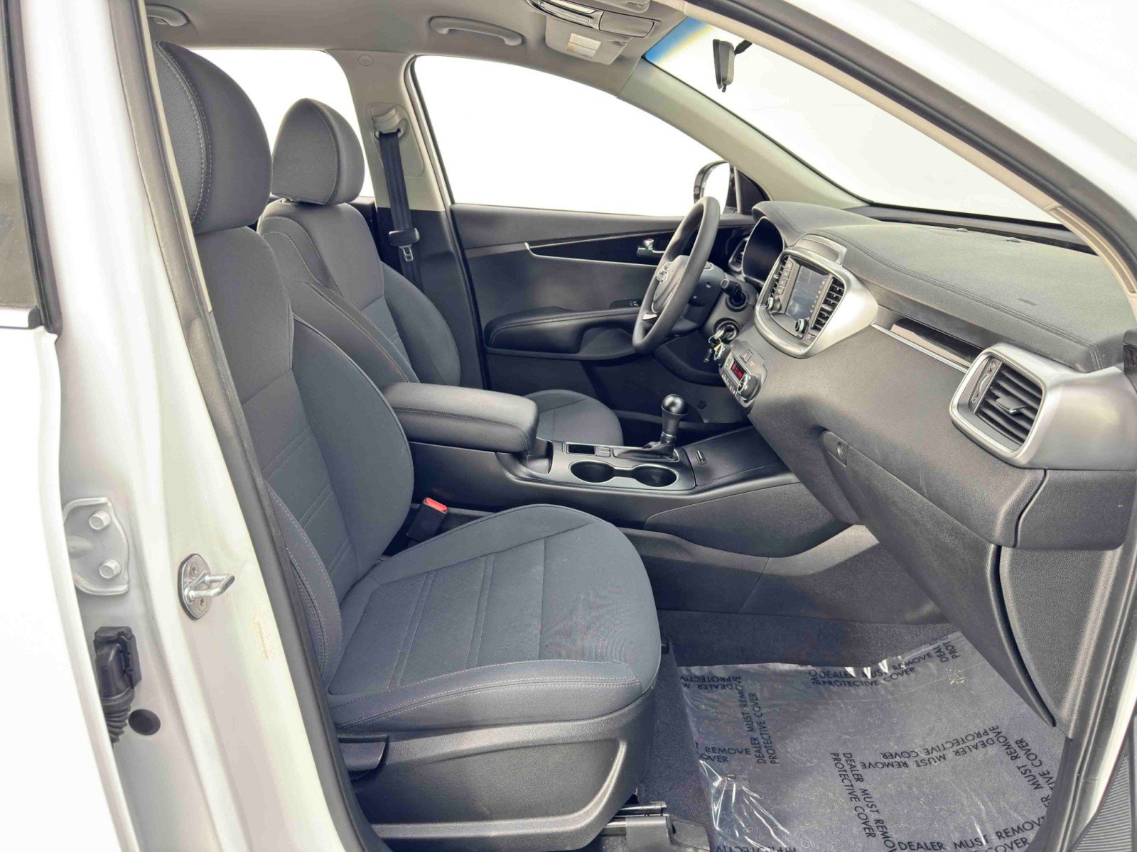 Used 2019 Kia Sorento LX image 14