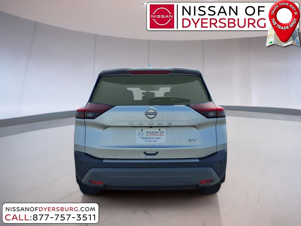 Used 2023 Nissan Rogue SV image 4