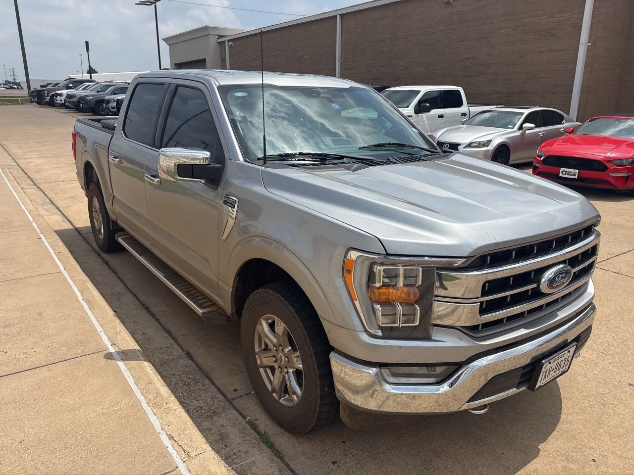 Used 2023 Ford F150 Lariat w/ FX4 Off-Road Package AWD/4WD image 4