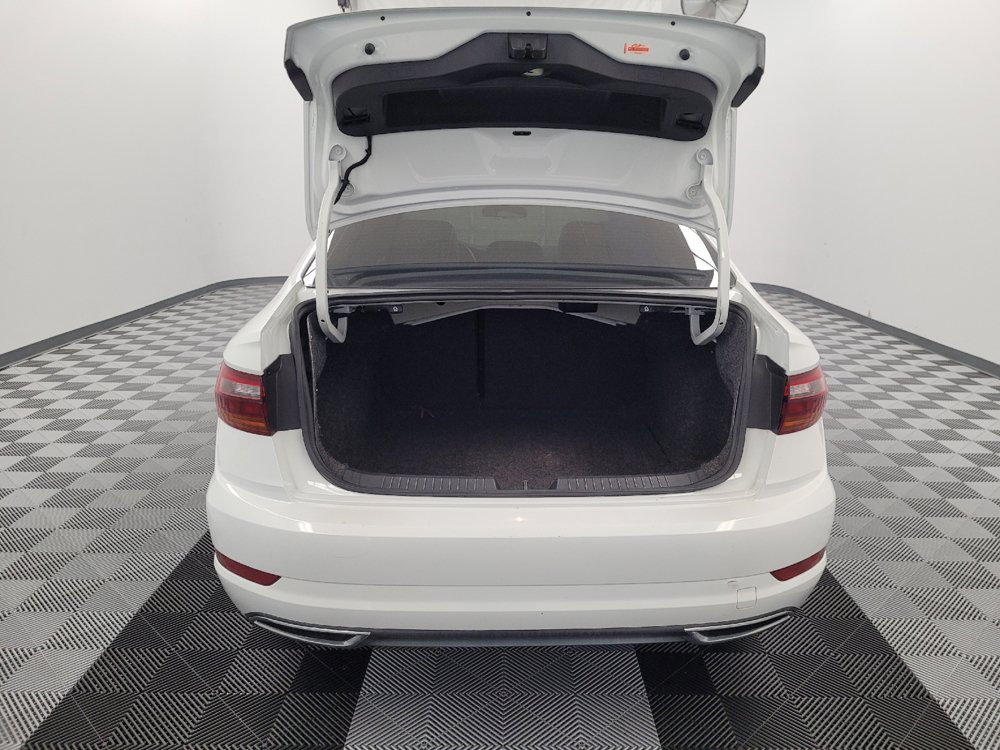Used 2019 Volkswagen Jetta R-Line FWD image 29