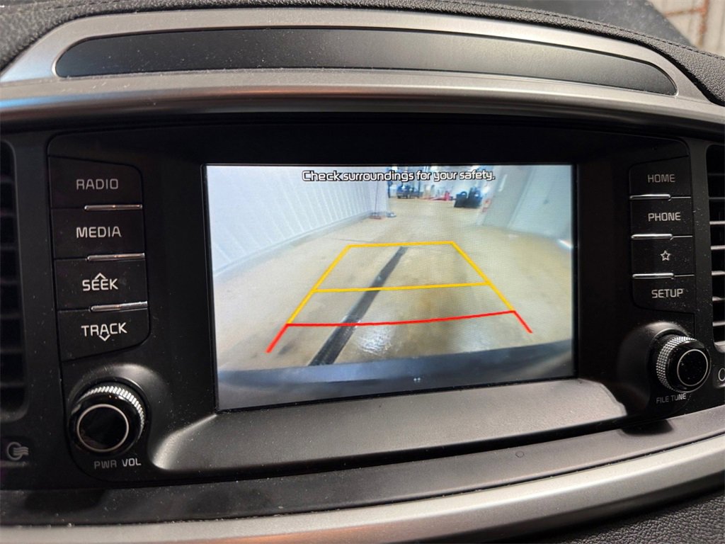 Used 2020 Kia Sorento LX w/ LX I4 Convenience Package image 19